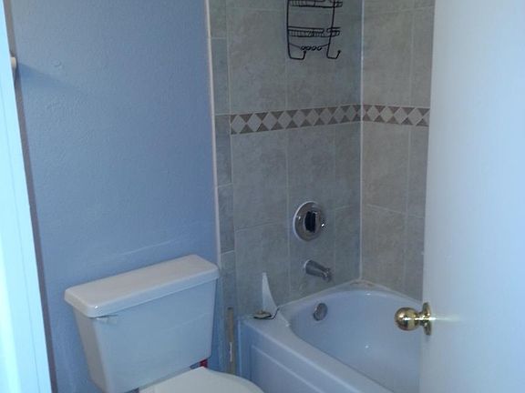 4th image of 3004 Parkway Blvd APT 112