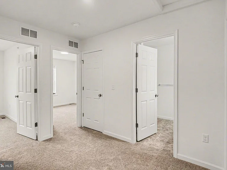 22 Sand St — Photo 17