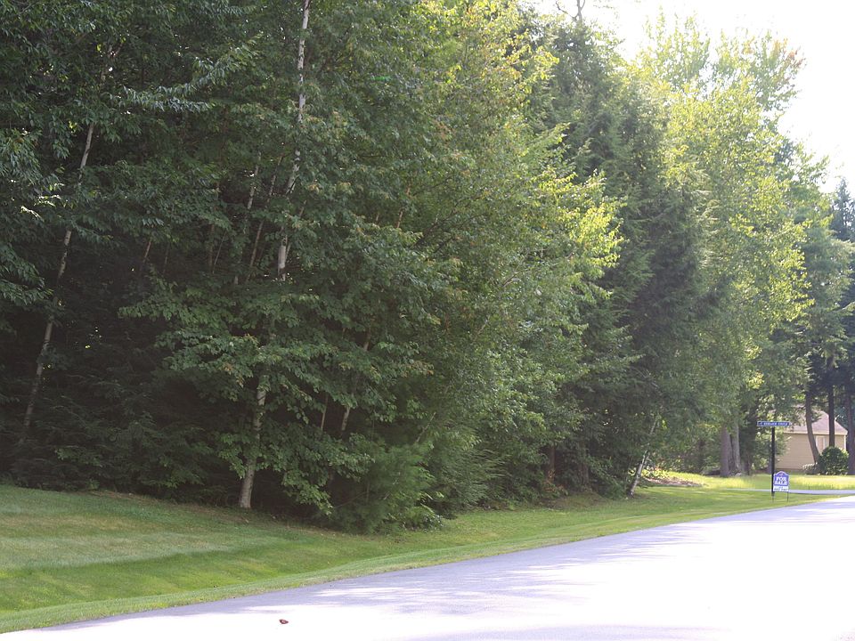 2nd image of 1 Hemlock Cir