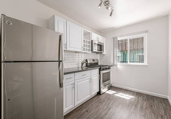 2nd image of 1249 N Edgemont St APT 11