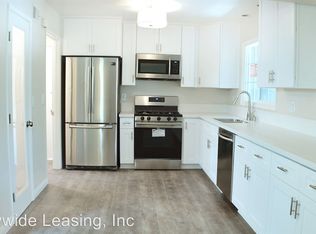 9557 Forbes Ave, North Hills, CA 91343