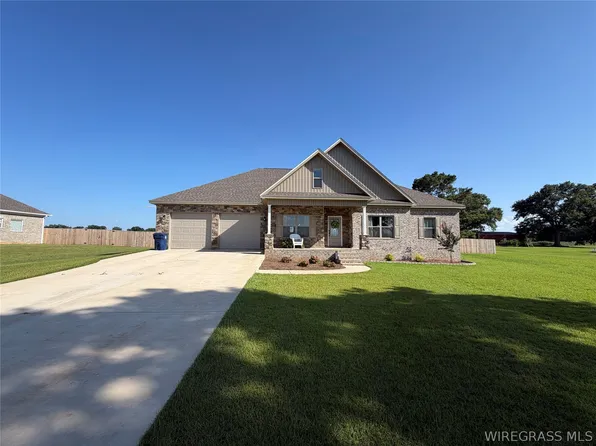 12611 Fortner St, Newton, AL 36352