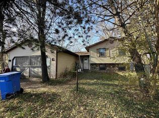 1867 Spring Rd, Stoughton, WI 53589