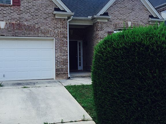2nd image of 702 Scenic Creek Dr