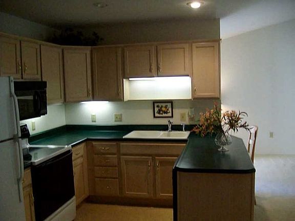 5th image of 1167 Westwood Dr