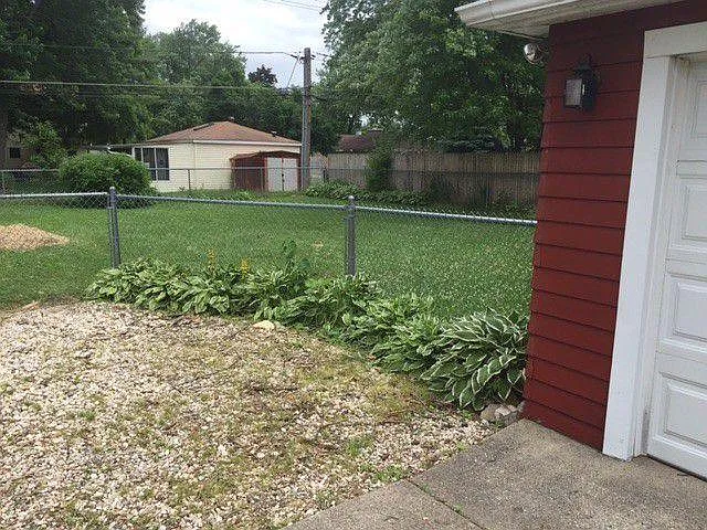 2600 George St — Photo 11