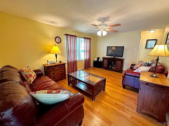 4th image of 54 W Princeton Cir