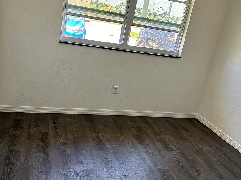 1171 Memorial Dr — Photo 8