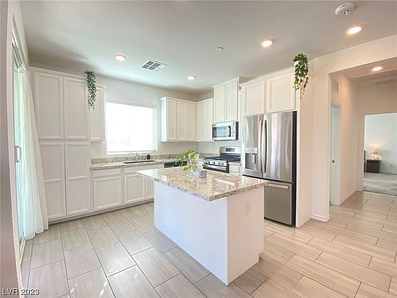 5th image of 20 Barbara Ln #85