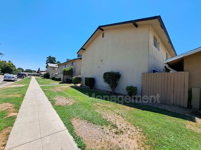 1st image of 475 N Manila Ave #104
