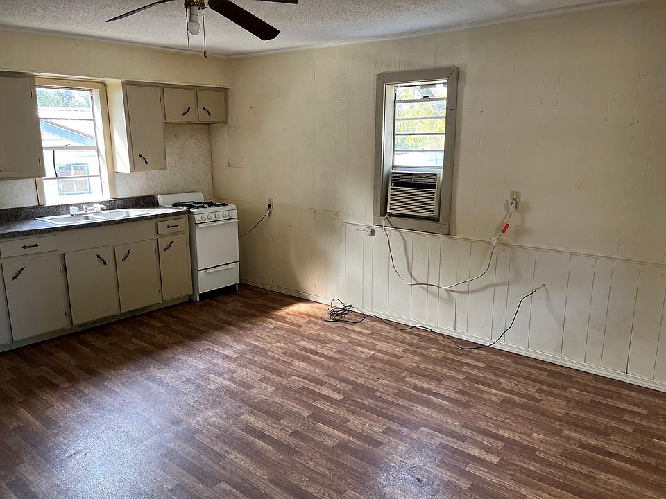 2nd image of 514 Jackson St
