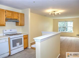 93 Inverness Dr #3093, Edison, NJ 08820