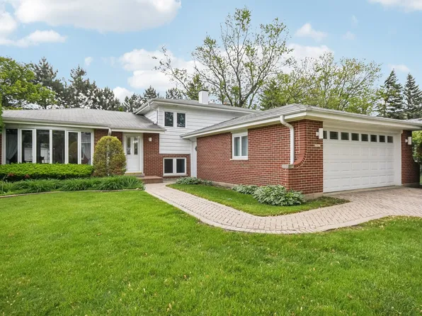 7913 Grant St, Darien, IL 60561