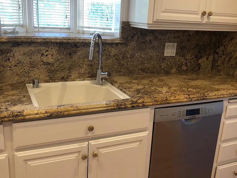 1051 Cherry Ave — Photo 21