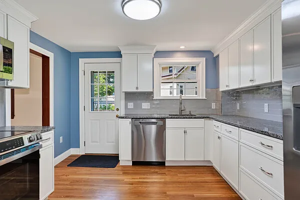 9 Harriett Ave — Photo 7