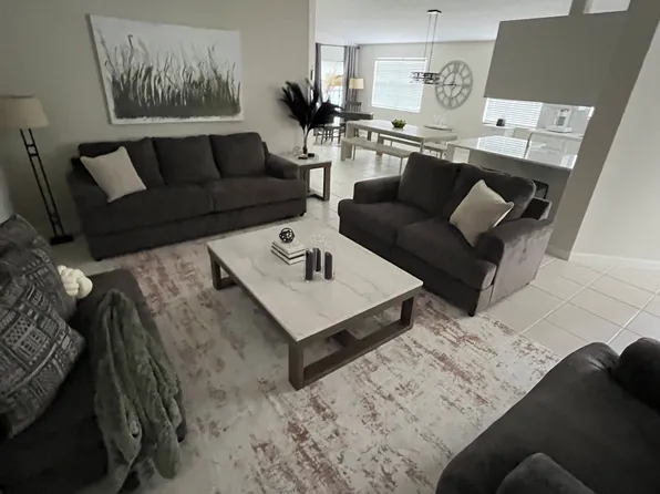 (undisclosed Address), Naples, FL 34119