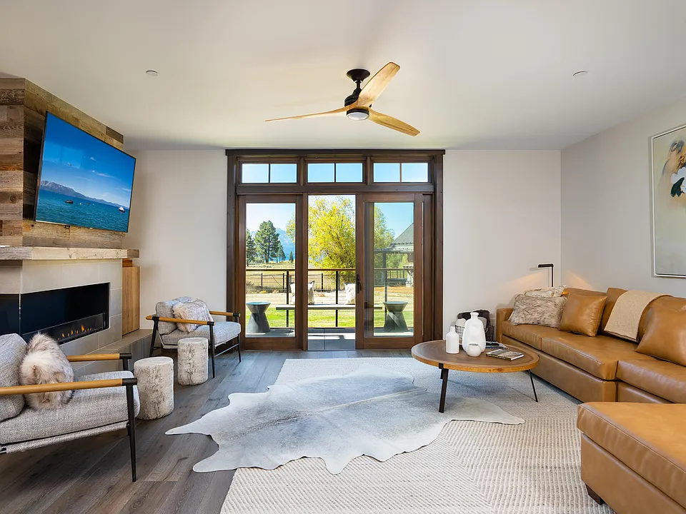 17 Beach Club Dr #206