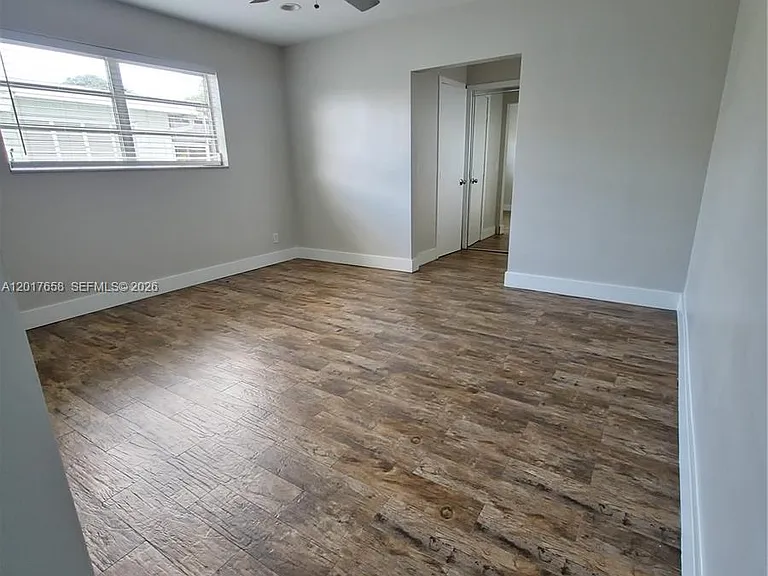 4900 Cleveland St — Photo 12