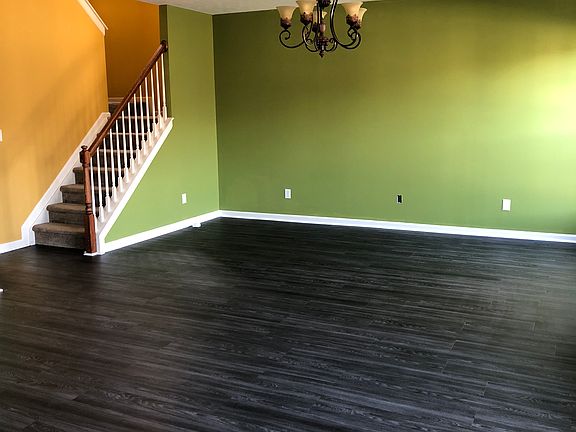 Waterproof plank dining room