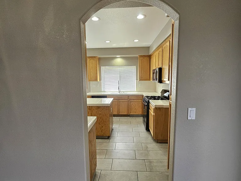 1836 Winding River Ct — Photo 11