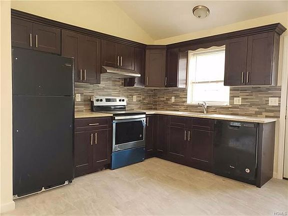 4th image of 706 Tower Ave #A