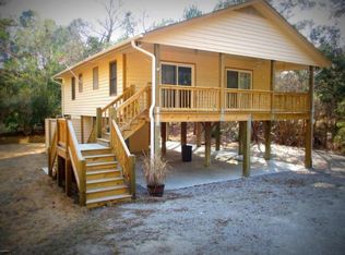 135 Pinewood Pl, Emerald Isle, NC 28594