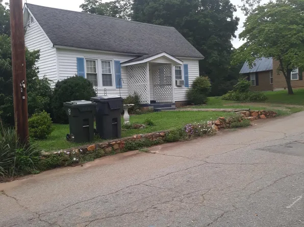155 E Spring St, Elkin, NC 28621