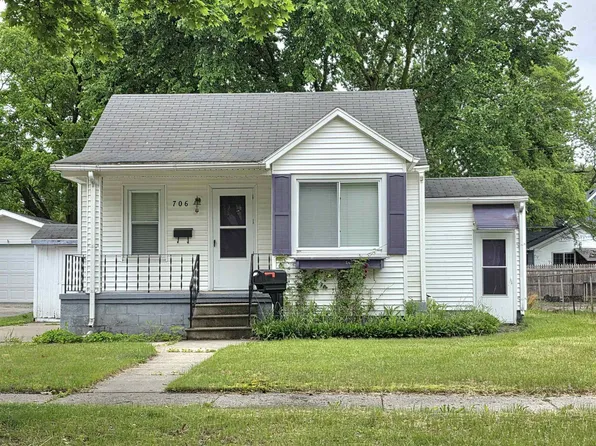 706 Oak St, Essexville, MI 48732