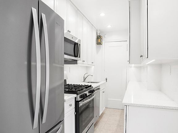 3rd image of 697 W End Ave APT 7E