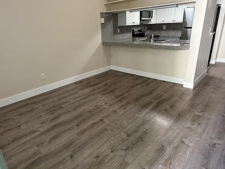 2511 Fulton Square Ln #9 — Photo 4