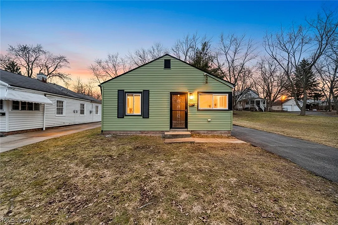 109 Forest Dr photo 1