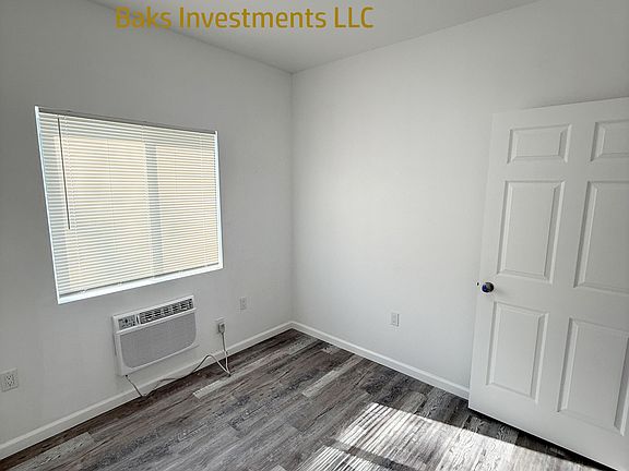 4th image of 3611 E 60th Pl