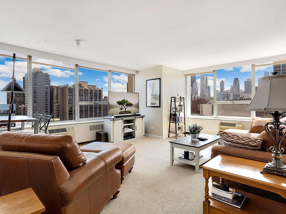 1st image of 70 W Burton Pl APT 1605