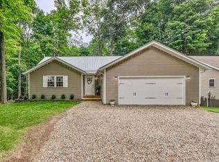 670 Winesap Cir, Howard, OH 43028