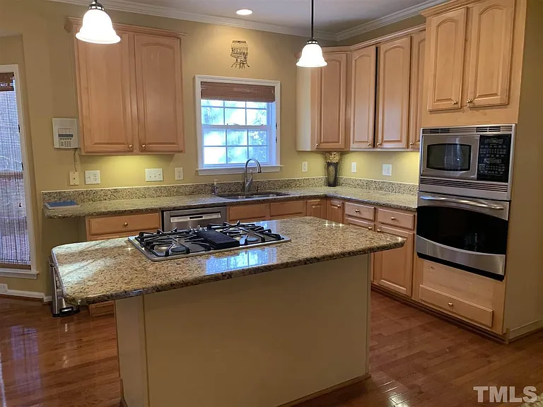 106 Tecumseh Ct — Photo 8
