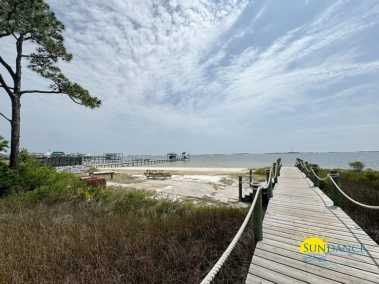 109 Long Pointe Dr — Photo 42