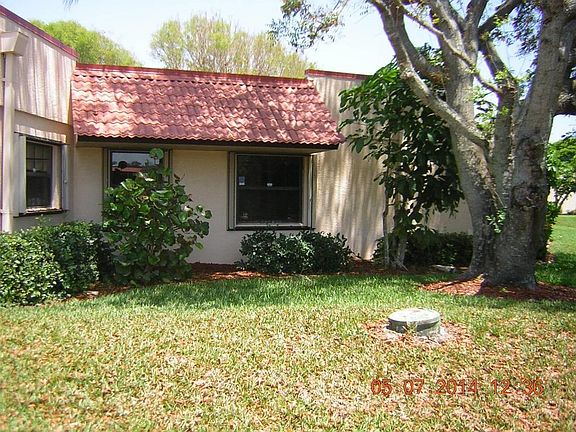 2nd image of 1957 NE Collins Cir APT 1450