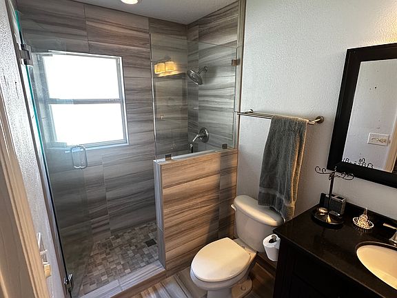 4th image of 3021 Oak Hammock Dr