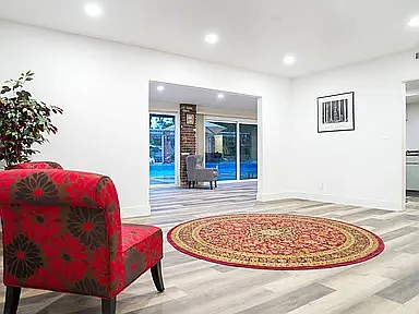 6 bed, 3682 sqft, $12,000 — Photo 3