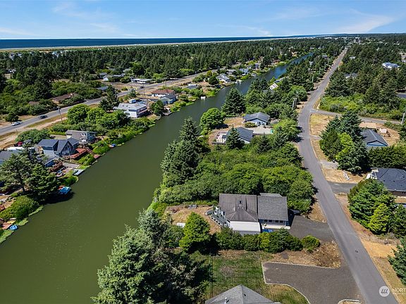 4th image of 517 Canal Drive SE