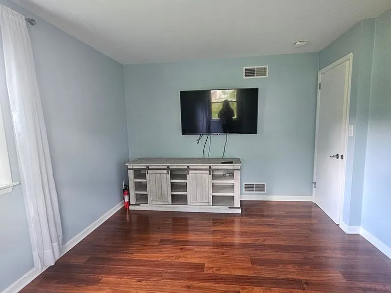400 Spring Lea Dr — Photo 14