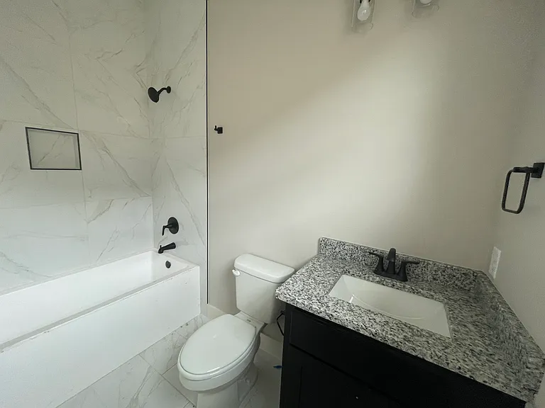 4894 N Castlewood Ln #1 — Photo 9