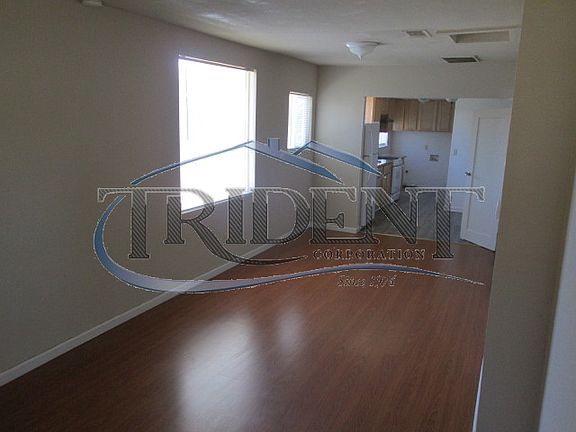 4th image of 1070 Grand Ave