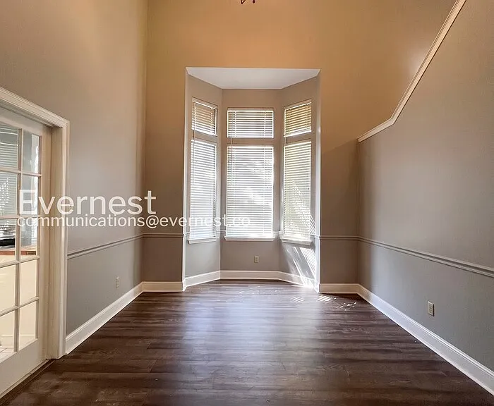 7900 Hunters Xing — Photo 10