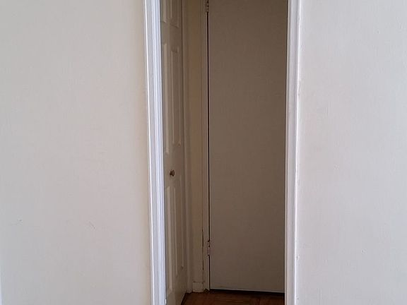 4th image of 250 E 29th St APT 1A