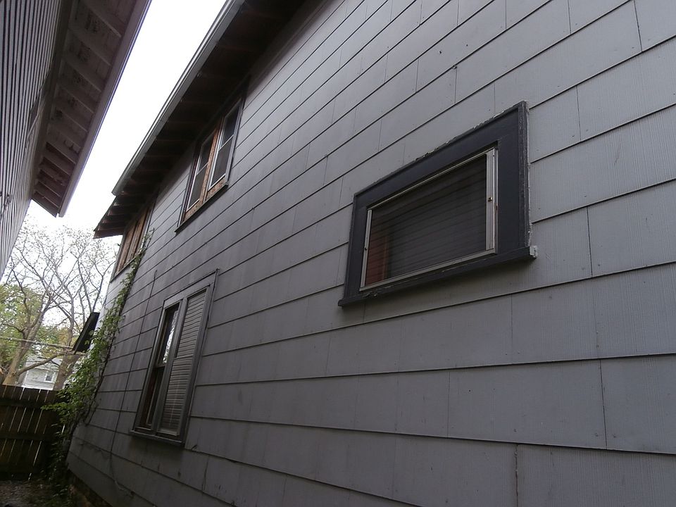 2nd image of 1343-1345 E 18th Ave