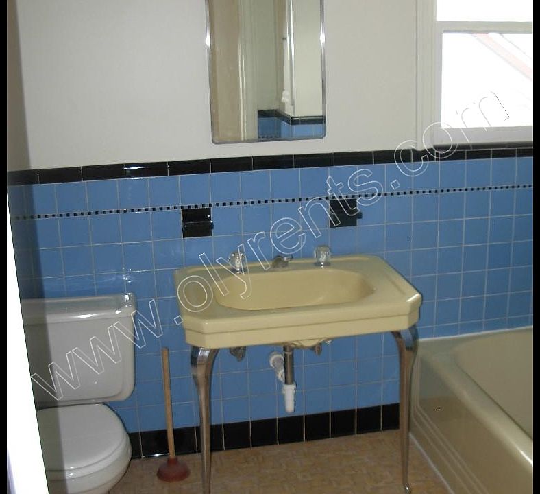 Capitol Way Unit 2 Bathroom_wm_04072014