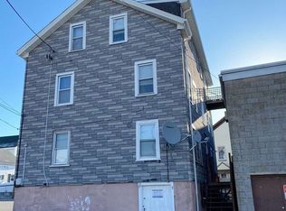 9 Plain St #1E, Fall River, MA 02723