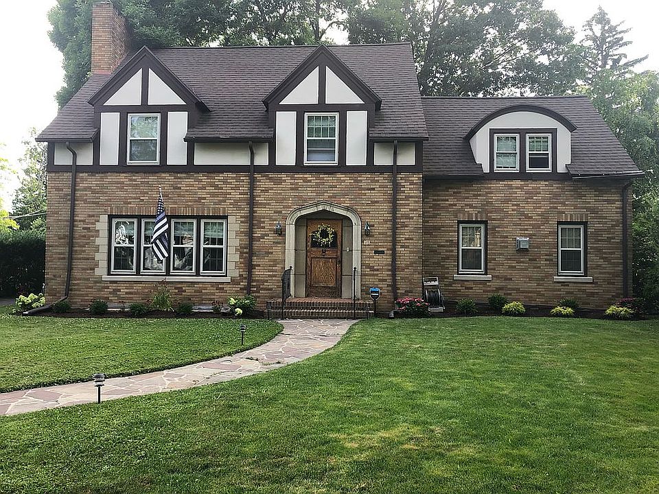 1st image of 102 Maxwell Ave