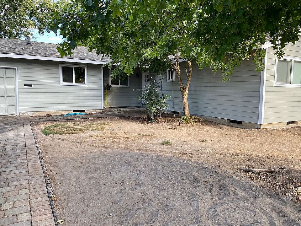 2nd image of 7450 SW Cresmoor Dr